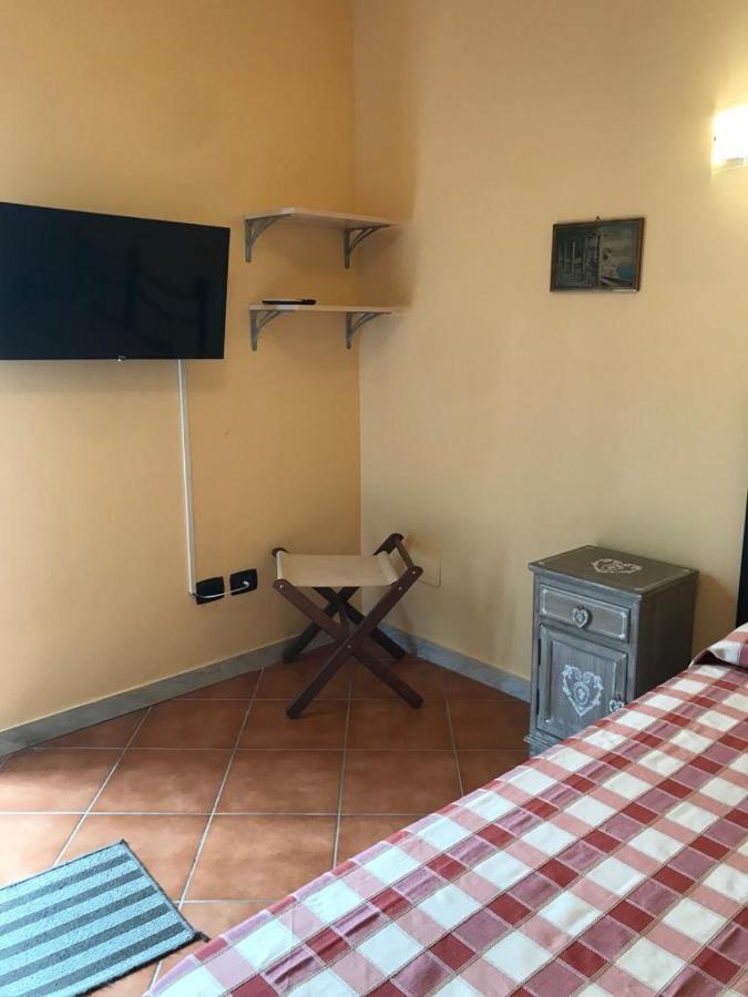 Il Giardino Delle Esperidi Bed & Breakfast Fosdinovo Eksteriør bilde